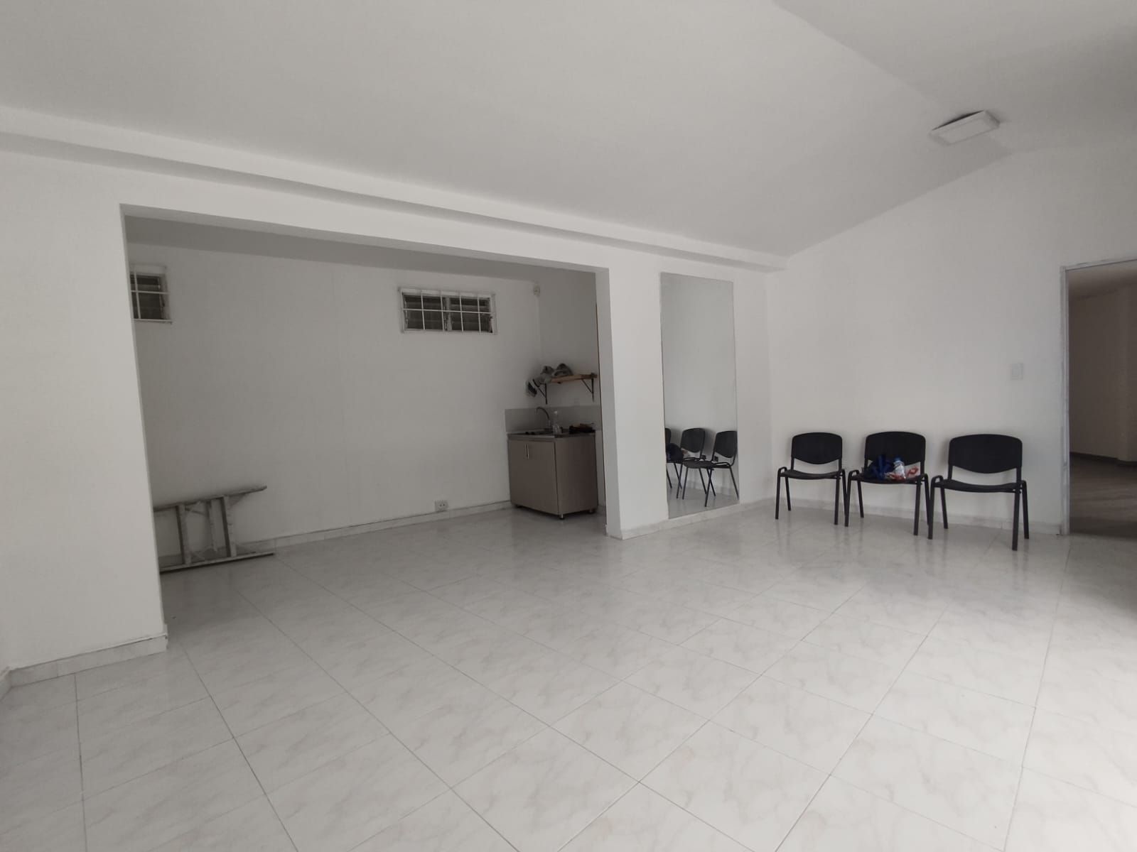Local en arriendo Risaralda Pereira Pinares De San Martin 50 m2 Habitaciones 0 Baños 0 Garajes 1 Precio $2200000