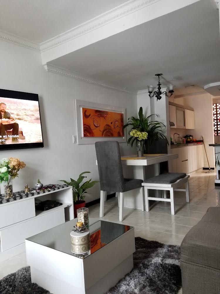 Casa en venta Risaralda Pereira La Villa 97 m2 Habitaciones 3 Baños 4 Garajes 2 Precio $365000000