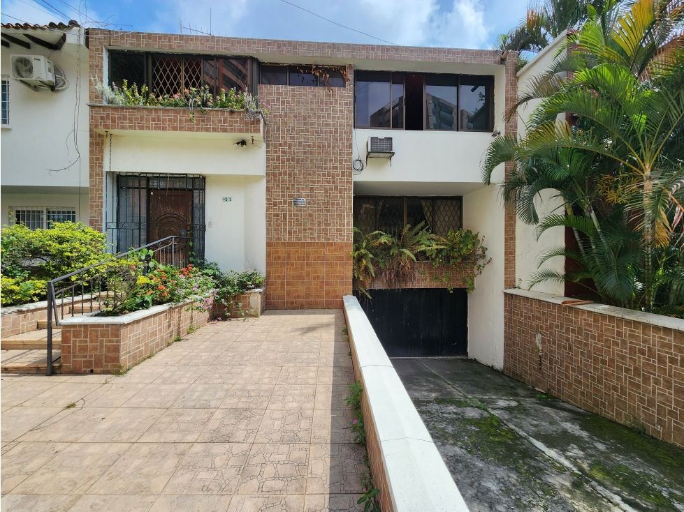 Casa en venta Valle Del Cauca Cali Bellavista 340 m2 Habitaciones 4 Baños 3 Garajes 2 Precio $930000000