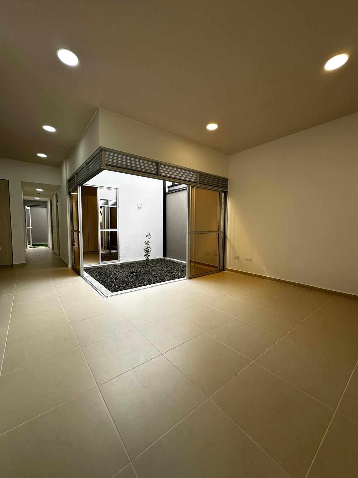 Casa en arriendo Risaralda Pereira Galicia 160 m2 Habitaciones 3 Baños 4 Garajes 4 Precio $4100000