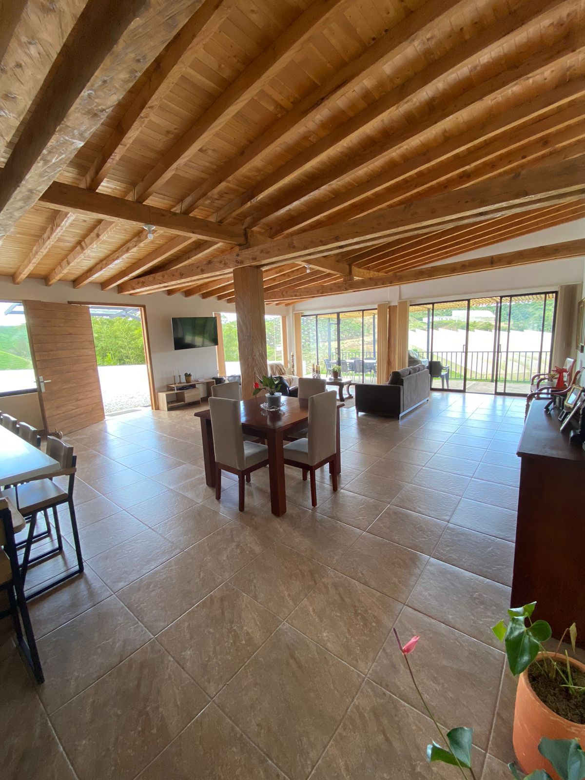 Finca en arriendo Antioquia Marinilla Villas De La Marinilla 300 m2 Habitaciones 3 Baños 8 Garajes 2 Precio $7000000