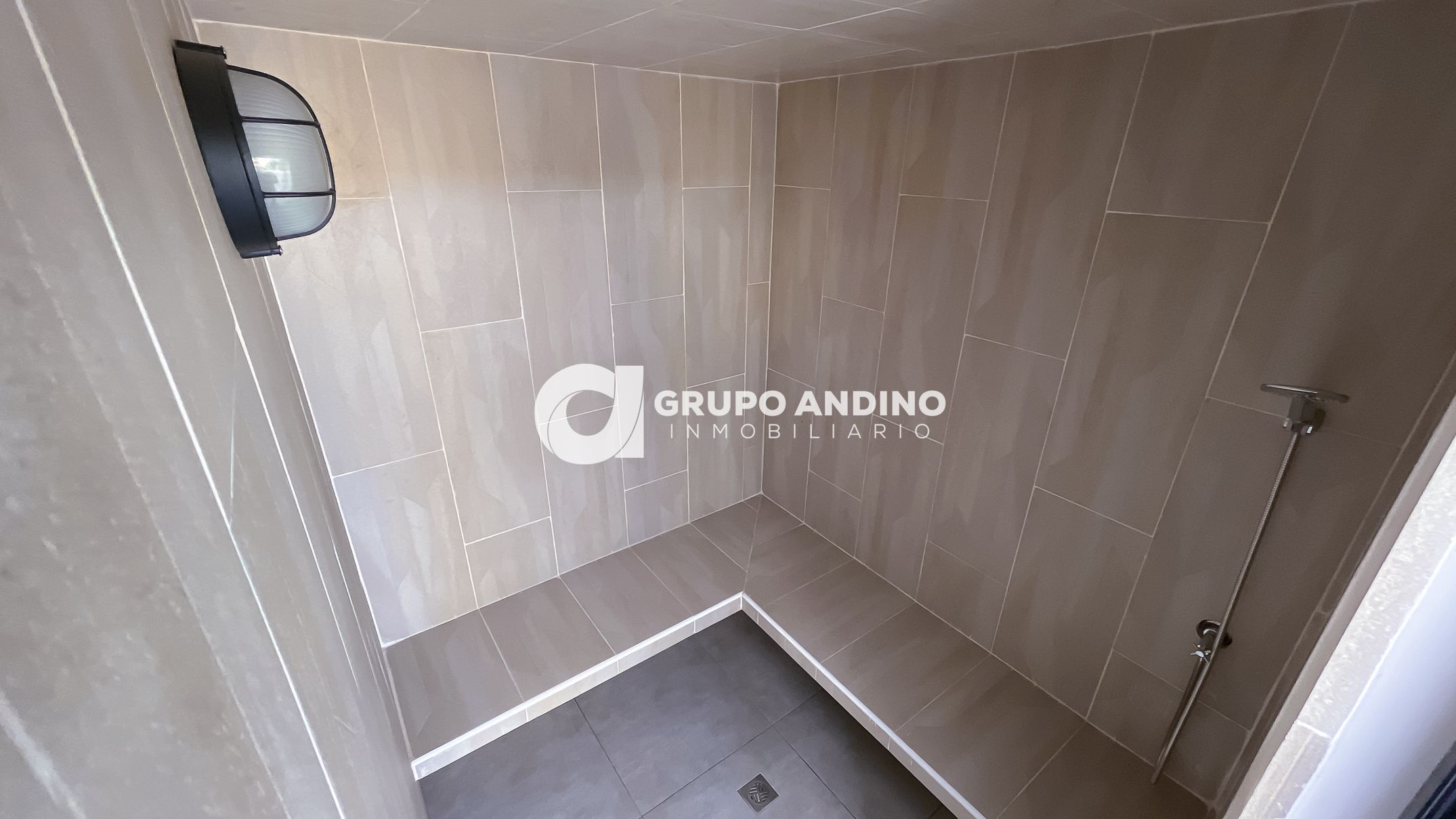 Casa en venta Santander Piedecuesta Ub Buenos Aires 360 m2 Habitaciones 4 Baños 6 Garajes 5 Precio $2000000000