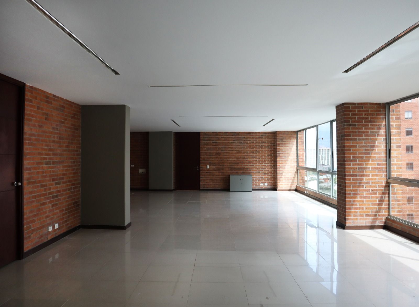 Oficina en arriendo Antioquia Medellín Castropol 120 m2 Habitaciones 0 Baños 2 Garajes 3 Precio $8550000