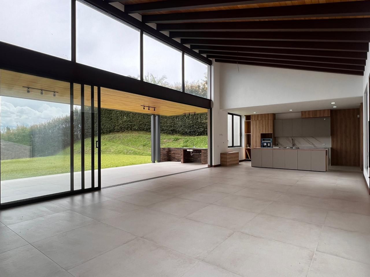 Casa en venta Antioquia Rionegro El Porvenir 420 m2 Habitaciones 3 Baños 6 Garajes 3 Precio $2950000000