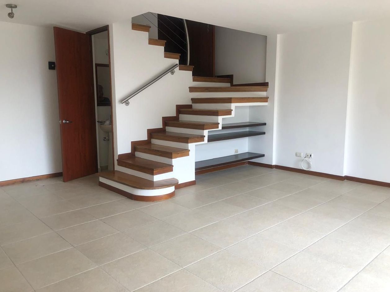 Apartamento en arriendo Antioquia Medellín San Lucas 120 m2 Habitaciones 3 Baños 4 Garajes 3 Precio $4950000