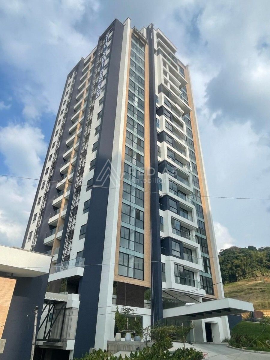 Apartamento en arriendo Risaralda Pereira La Julita 84 m2 Habitaciones 3 Baños 4 Garajes 3 Precio $4650000