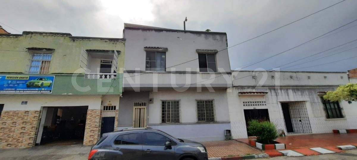 Casa en venta Valle Del Cauca Cali Bretaña 230 m2 Habitaciones 3 Baños 2 Garajes 0 Precio $420000000