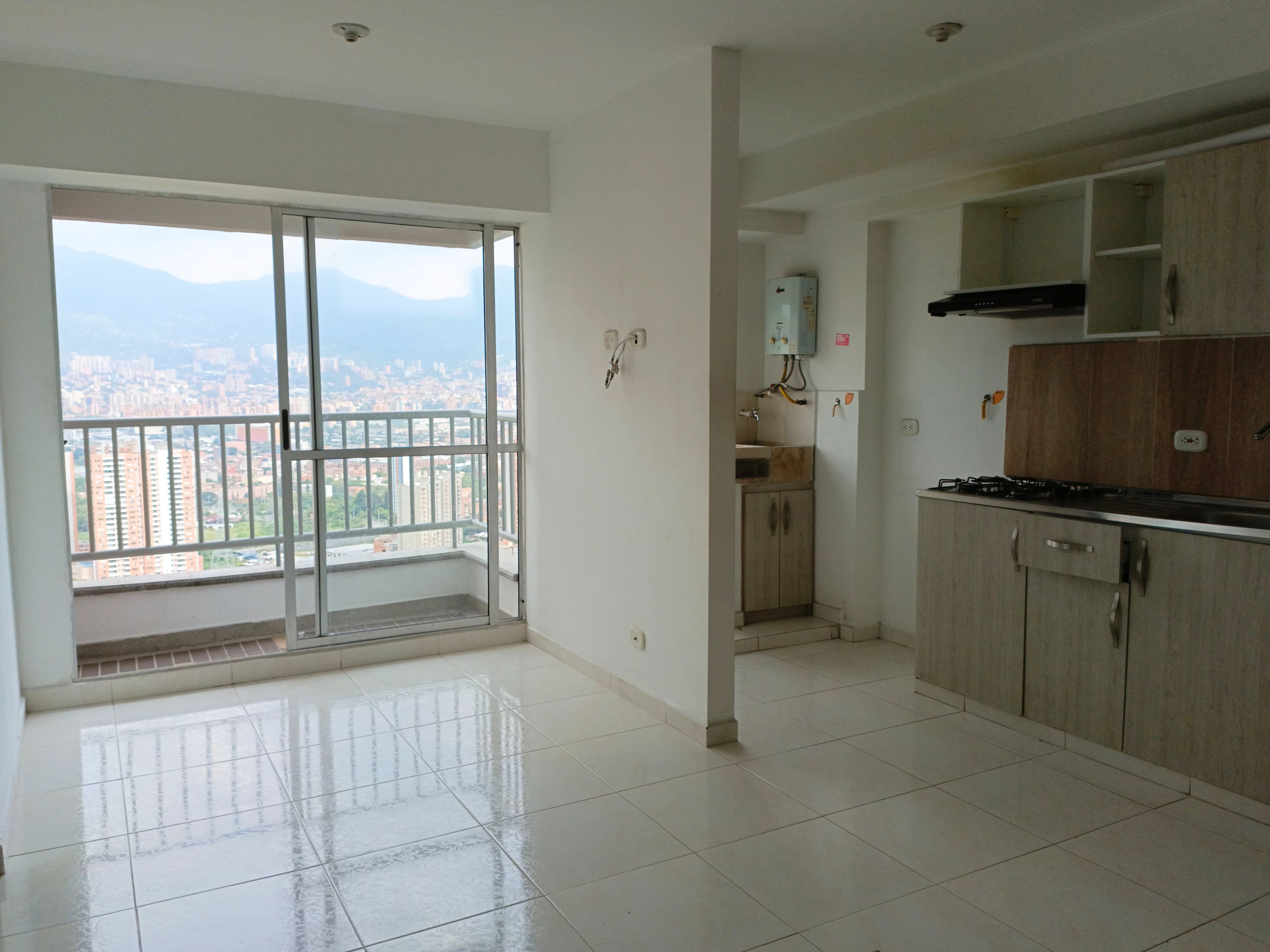 Apartamento en venta Antioquia Medellín La Hondonada 55 m2 Habitaciones 3 Baños 2 Garajes 2 Precio $335000000