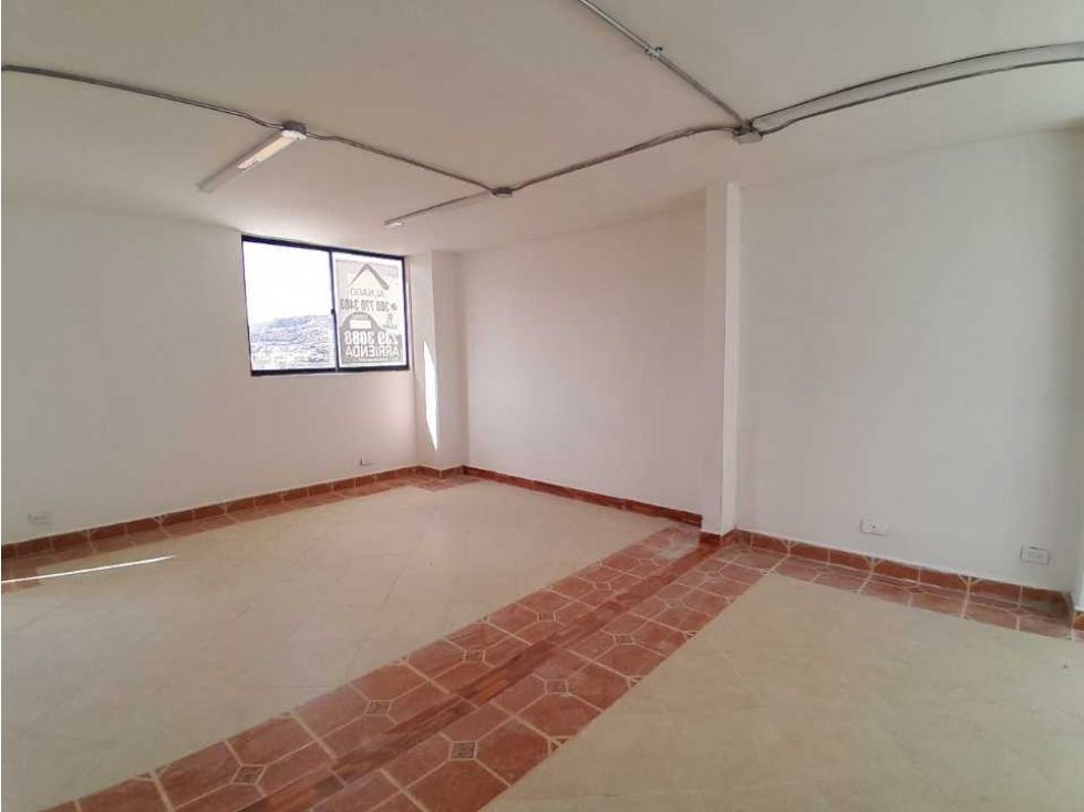 Local en arriendo Antioquia Medellín Estacion Villa 85 m2 Habitaciones 0 Baños 0 Garajes 1 Precio $3000000