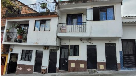 Casa en venta Caldas Chinchiná La Isla 200 m2 Habitaciones 7 Baños 13 Garajes 1 Precio $450000000