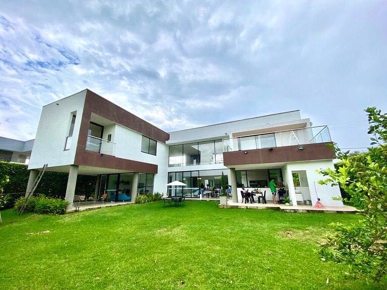 Casa Campestre en venta Valle Del Cauca Jamundí Libertadores 360 m2 Habitaciones 4 Baños 6 Garajes 4 Precio $1450000000