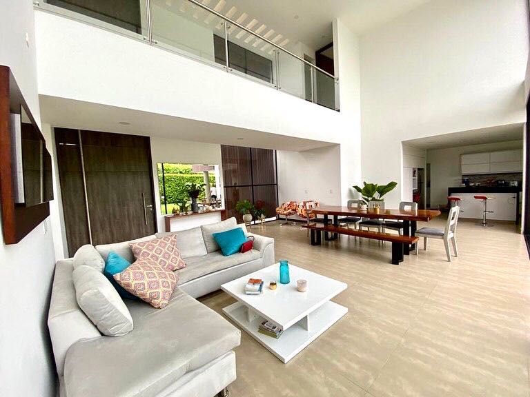 Casa Campestre en venta Valle Del Cauca Jamundí Libertadores 360 m2 Habitaciones 4 Baños 6 Garajes 4 Precio $1450000000