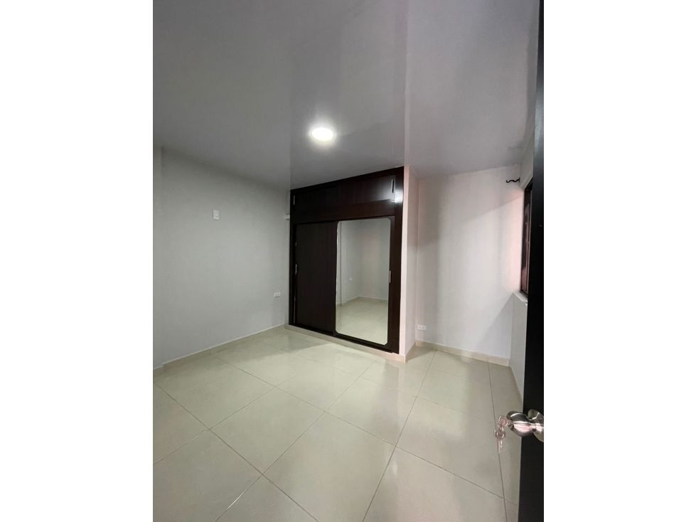 Edificio en venta Valle Del Cauca Palmira El Triunfo 421 m2 Habitaciones 12 Baños 8 Garajes 0 Precio $1200000000