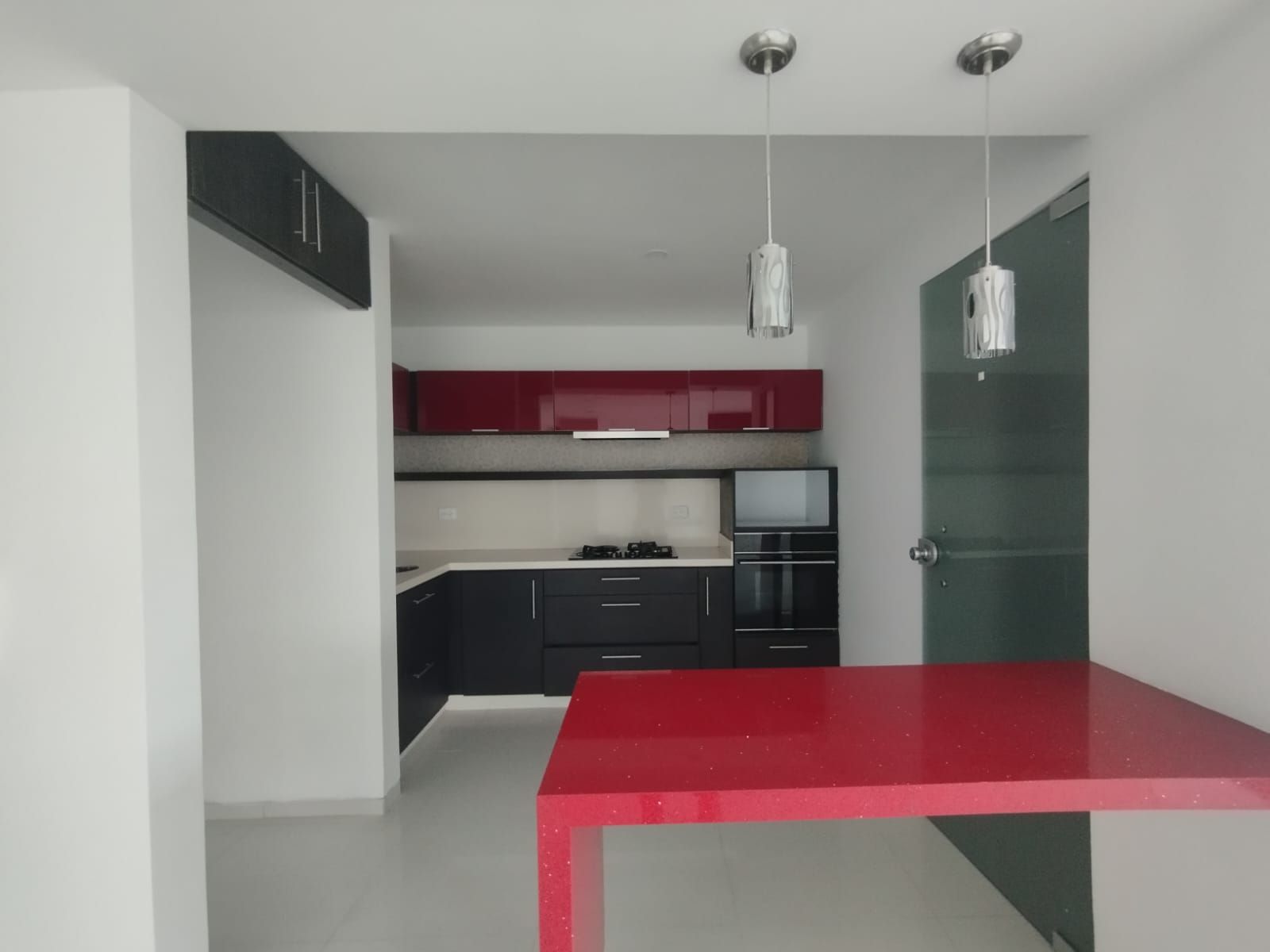 Apartamento en arriendo Risaralda Pereira Los Alpes 150 m2 Habitaciones 2 Baños 4 Garajes 2 Precio $3600000
