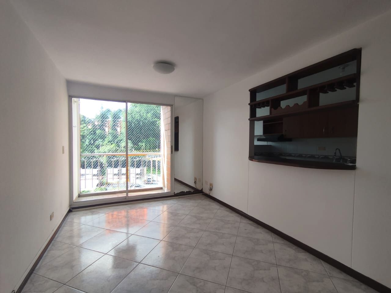 Apartamento en arriendo Antioquia Medellín Castropol 70 m2 Habitaciones 2 Baños 2 Garajes 2 Precio $3400000