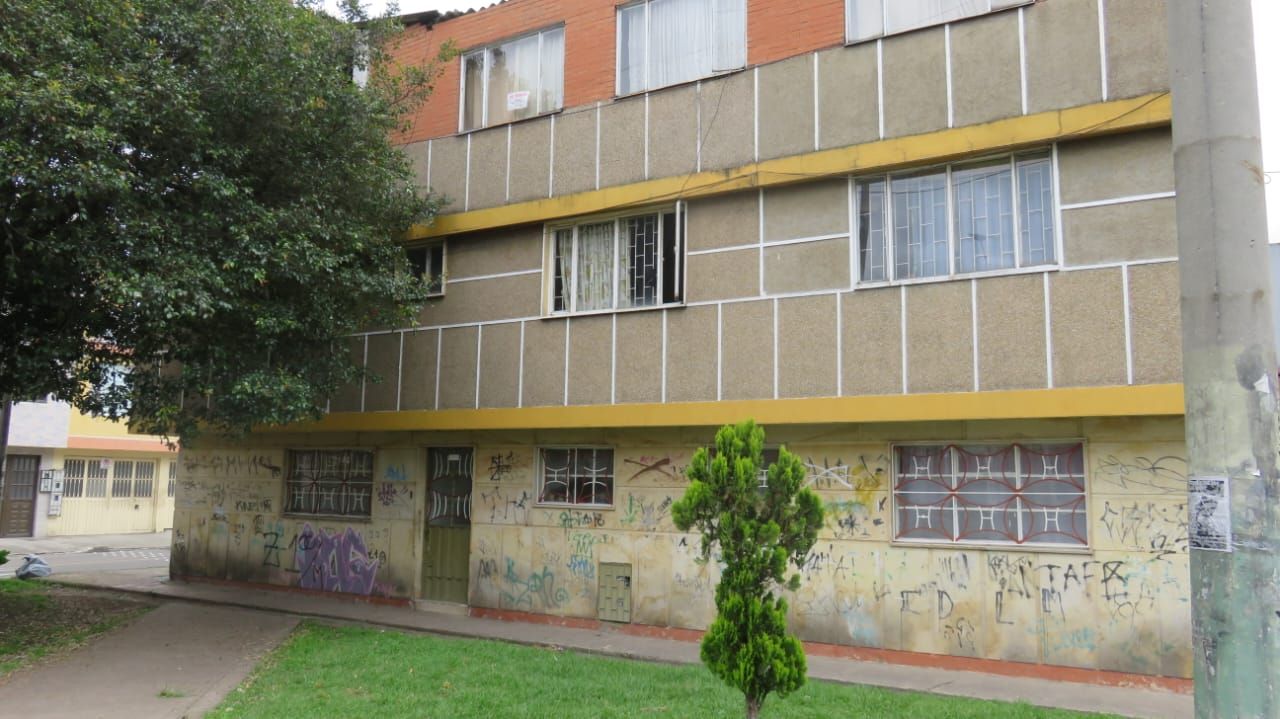 Casa en venta Cundinamarca Bogotá Bellavista Occidental 133 m2 Habitaciones 10 Baños 13 Garajes 2 Precio $760000000