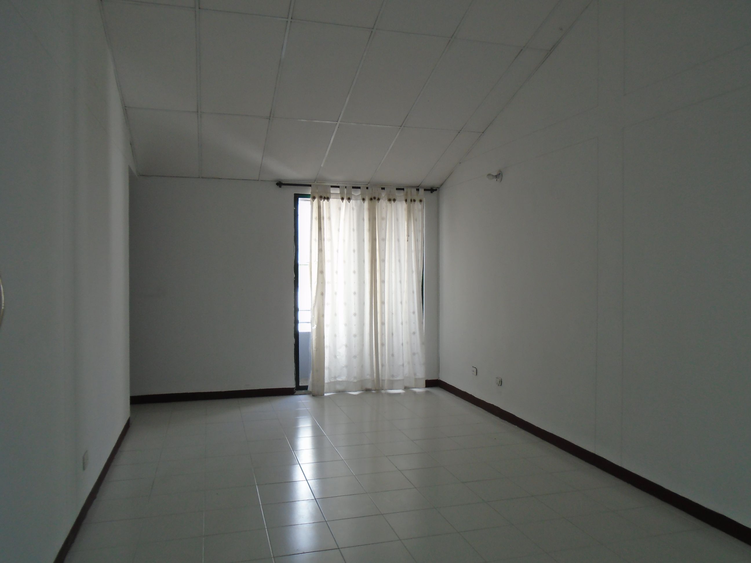 Apartamento en arriendo o venta Risaralda Pereira Los Angeles 88 m2 Habitaciones 3 Baños 2 Garajes 2 Precio venta $300000000 Precio arriendo $1750000