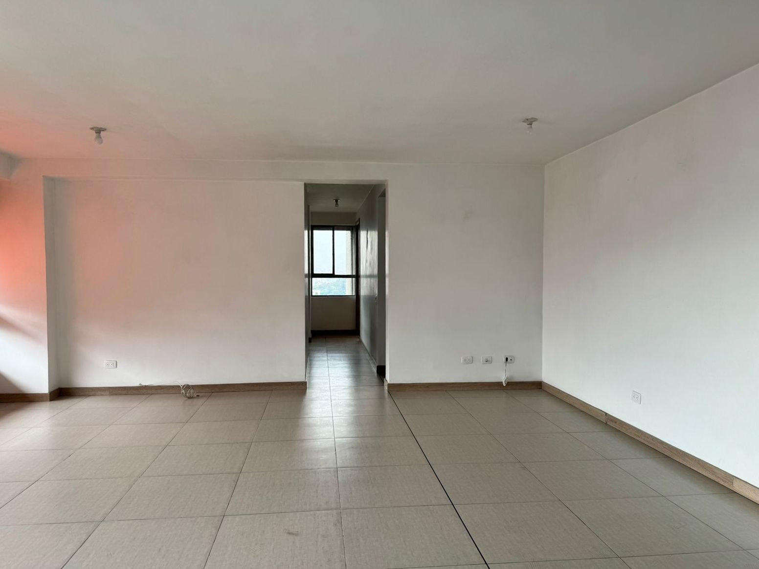 Apartamento en arriendo o venta Antioquia Medellín Medellín 106 m2 Habitaciones 3 Baños 2 Garajes 3 Precio venta $960000000 Precio arriendo $4500000