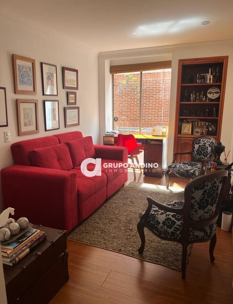 Apartamento en venta Cundinamarca Bogotá Bella Suiza 200 m2 Habitaciones 3 Baños 4 Garajes 3 Precio $850000000