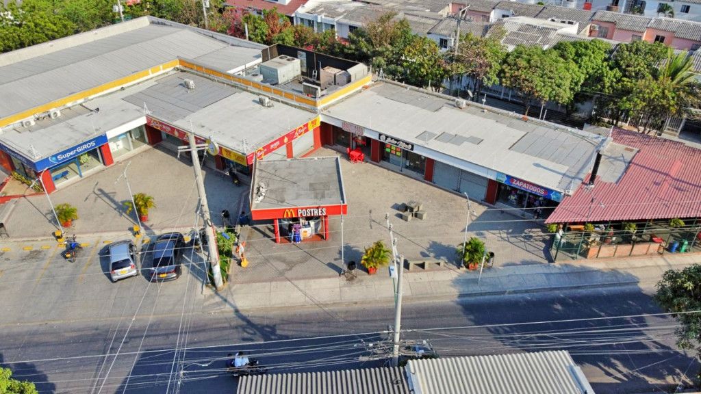 Local en arriendo Atlántico Soledad Los Robles 14 m2 Habitaciones 0 Baños 0 Garajes 1 Precio $1025000