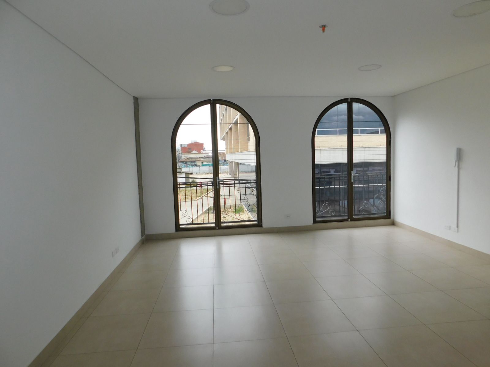 Local en arriendo Cundinamarca Chía Centro 40 m2 Habitaciones 0 Baños 2 Garajes 1 Precio $1800000