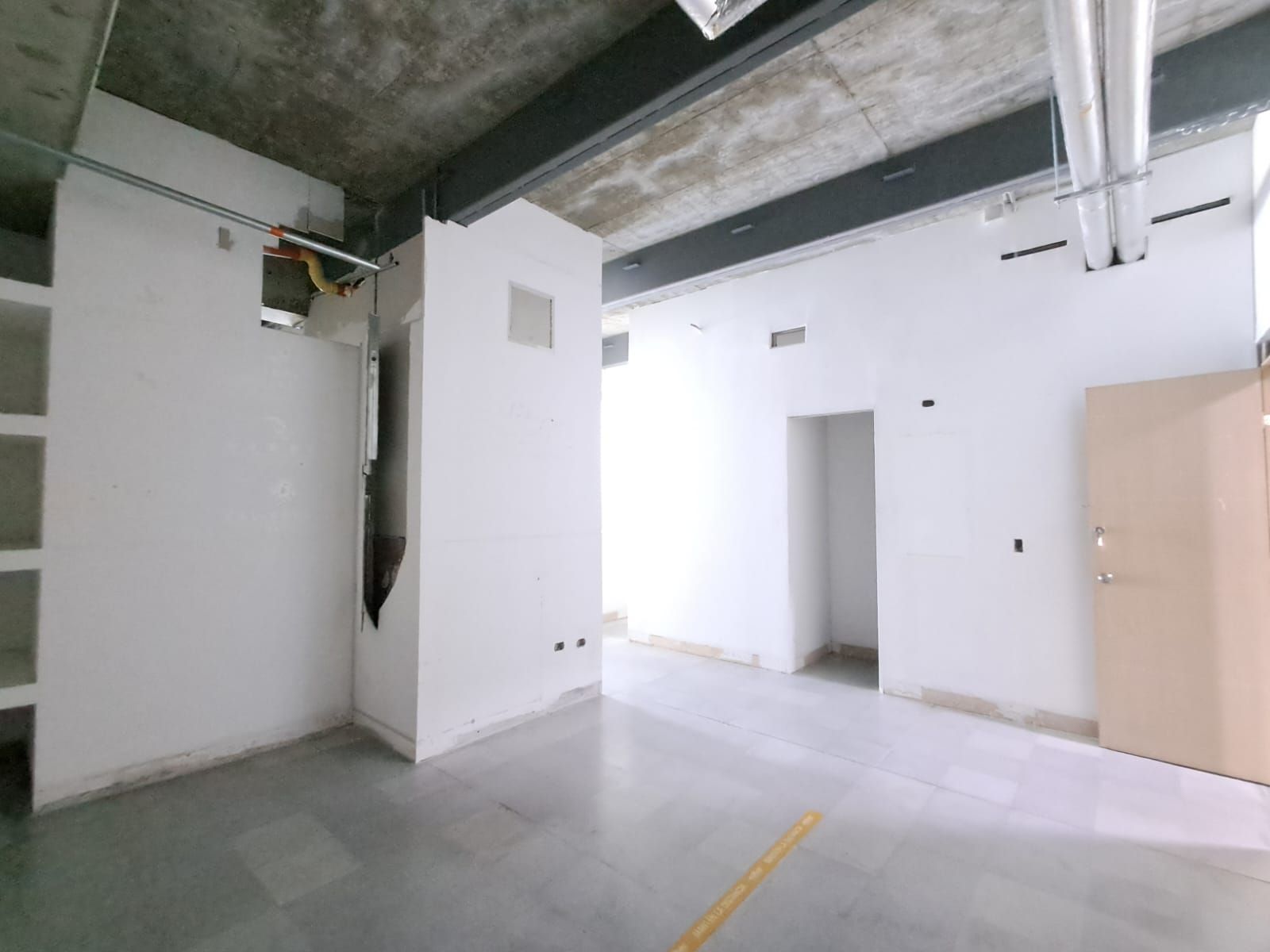 Oficina en arriendo Antioquia Sabaneta El Carmelo 127 m2 Habitaciones 0 Baños 1 Garajes 0 Precio $7112000