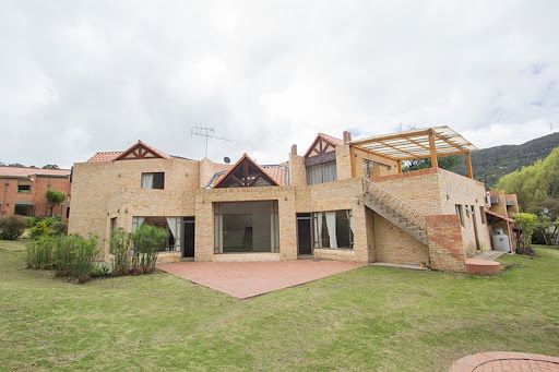 Casa en arriendo Cundinamarca La Calera Cr Remanso De Teusaca 481 m2 Habitaciones 5 Baños 6 Garajes 2 Precio $11200000