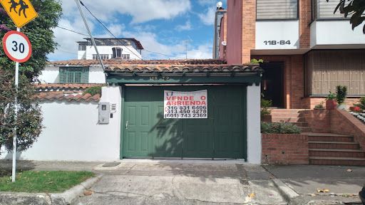 Casa en arriendo Cundinamarca Bogotá Santa Barbara Central 241 m2 Habitaciones 4 Baños 4 Garajes 2 Precio $7500000
