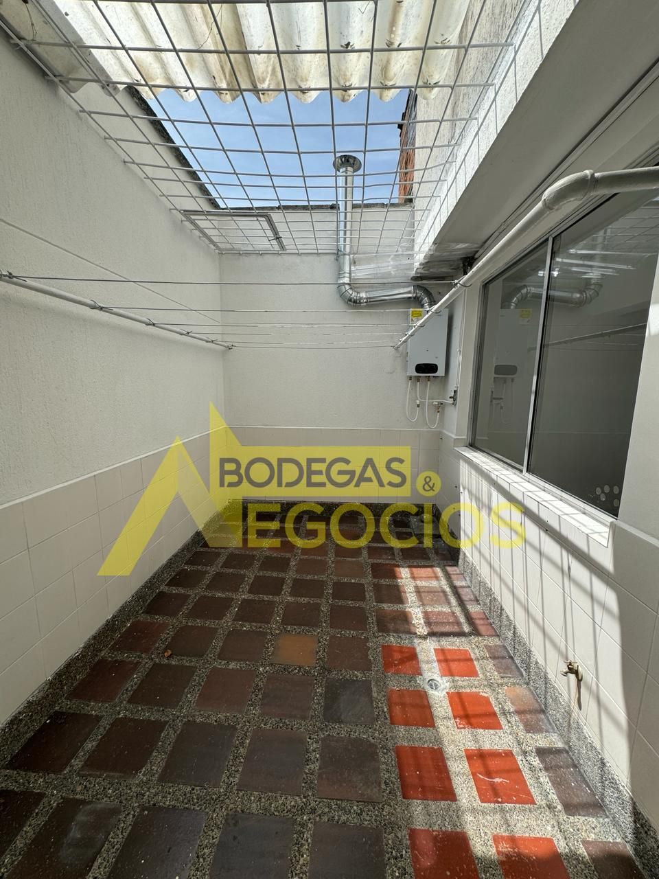 Casa en arriendo Antioquia Medellín Villa Carlota 170 m2 Habitaciones 4 Baños 6 Garajes 3 Precio $3000000