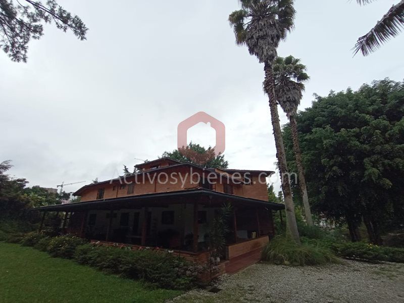 Casa en arriendo o venta Antioquia Rionegro El Faro 3900 m2 Habitaciones 9 Baños 8 Garajes 2 Precio venta $3000000000 Precio arriendo $14000000