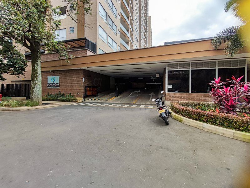 Apartaestudio en arriendo Antioquia Envigado Pontevedra 65 m2 Habitaciones 1 Baños 1 Garajes 1 Precio $3480000
