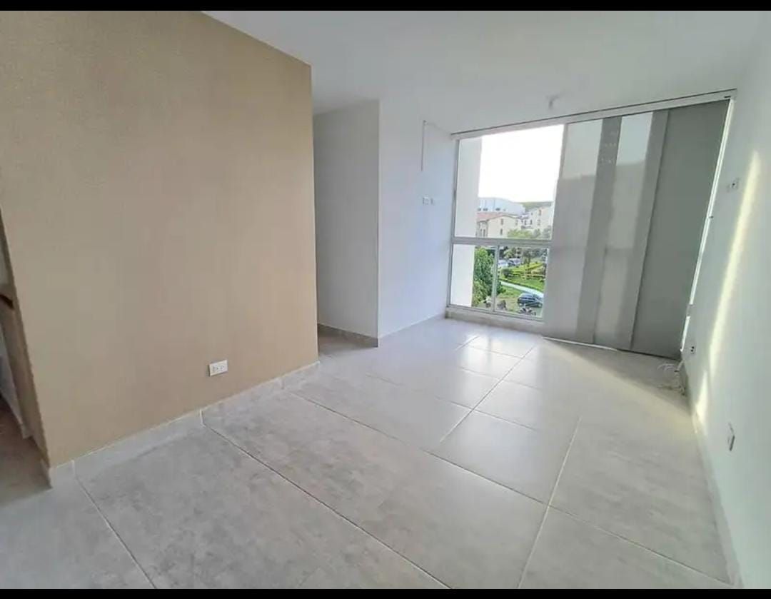 Apartamento en venta Risaralda Pereira El Rosal 50 m2 Habitaciones 3 Baños 2 Garajes 2 Precio $230000000