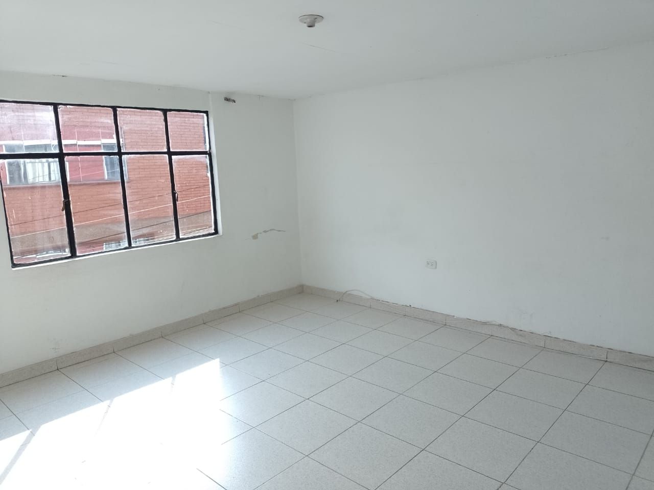 Apartaestudio en arriendo Cundinamarca Bogotá La Fraguita 45 m2 Habitaciones 1 Baños 0 Garajes 1 Precio $800000