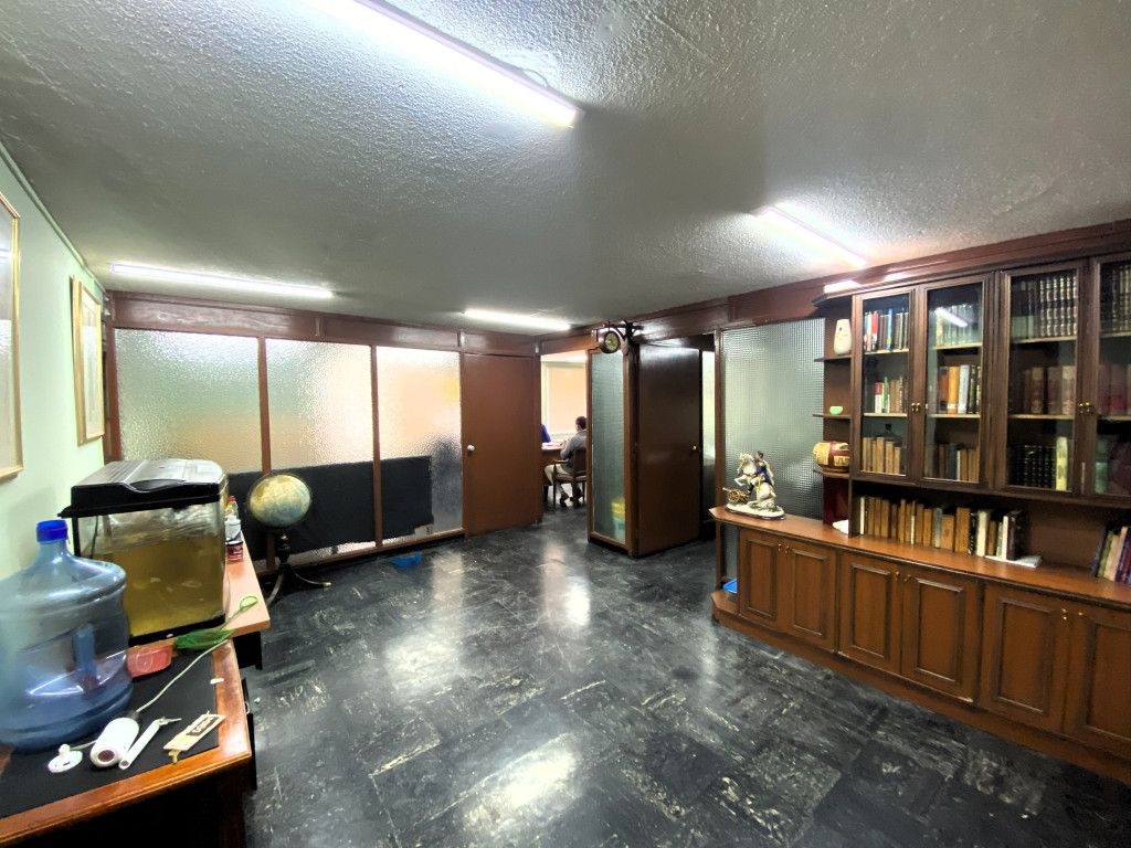 Oficina en venta Cundinamarca Bogotá La Catedral 243 m2 Habitaciones 0 Baños 0 Garajes 0 Precio $730000000