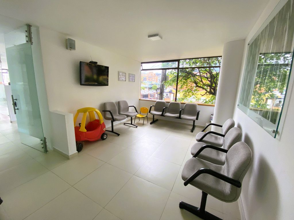 Consultorio en venta Cundinamarca Bogotá Santa Barbara Occidental 110 m2 Habitaciones 0 Baños 1 Garajes 1 Precio $950000000