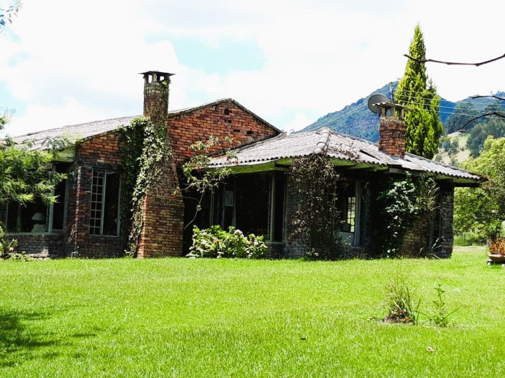 Finca en venta Cundinamarca Tabio Tabio 272 m2 Habitaciones 4 Baños 3 Garajes 4 Precio $2500000000