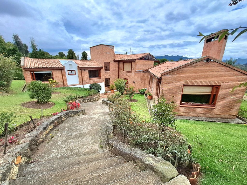 Casa en arriendo Cundinamarca Tabio Tabio 356 m2 Habitaciones 3 Baños 3 Garajes 10 Precio $7000000