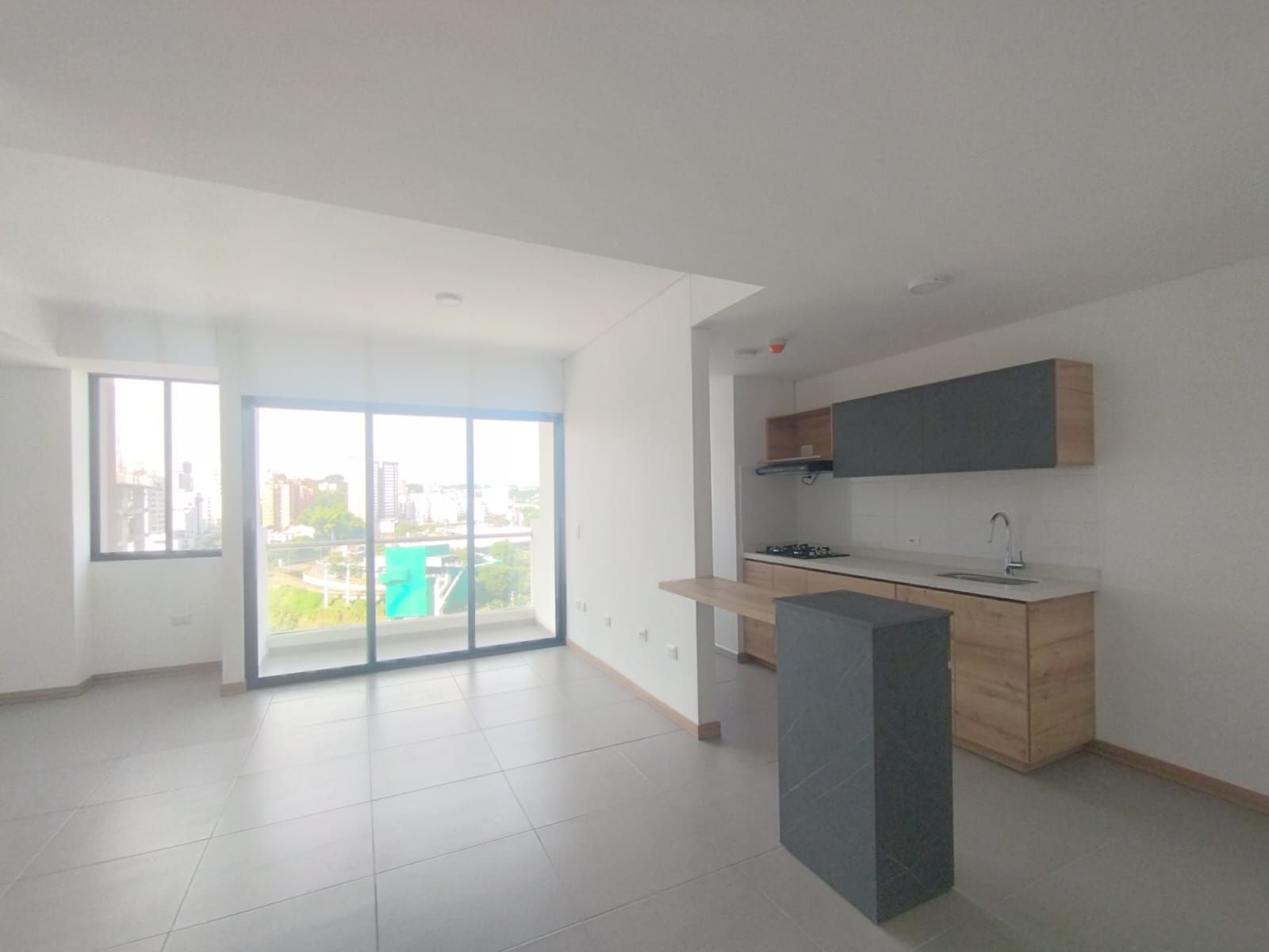 Apartamento en arriendo Risaralda Pereira Pinares 60 m2 Habitaciones 2 Baños 2 Garajes 2 Precio $2800000