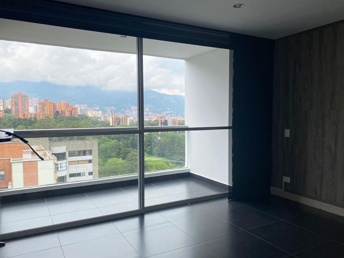 Apartamento en arriendo Antioquia Medellín El Castillo 80 m2 Habitaciones 2 Baños 2 Garajes 3 Precio $5150000