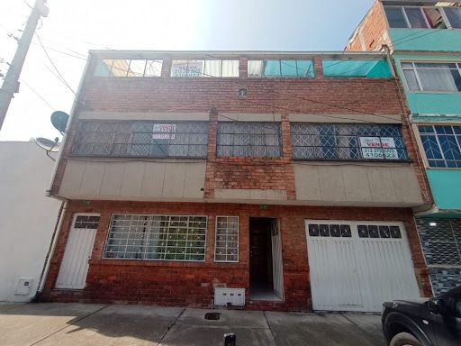 Casa en venta Cundinamarca Bogotá Santa Barbara 313 m2 Habitaciones 7 Baños 8 Garajes 2 Precio $560000000