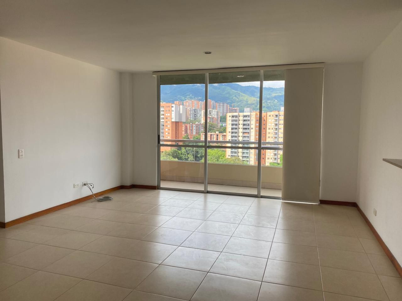 Apartamento en arriendo Antioquia Envigado Loma Del Atravesado 89 m2 Habitaciones 3 Baños 2 Garajes 2 Precio $3650000
