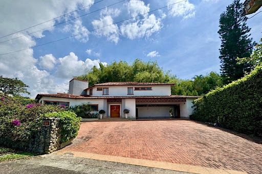 Casa en venta Risaralda Pereira Pereira 500 m2 Habitaciones 6 Baños 6 Garajes 2 Precio $2300000000