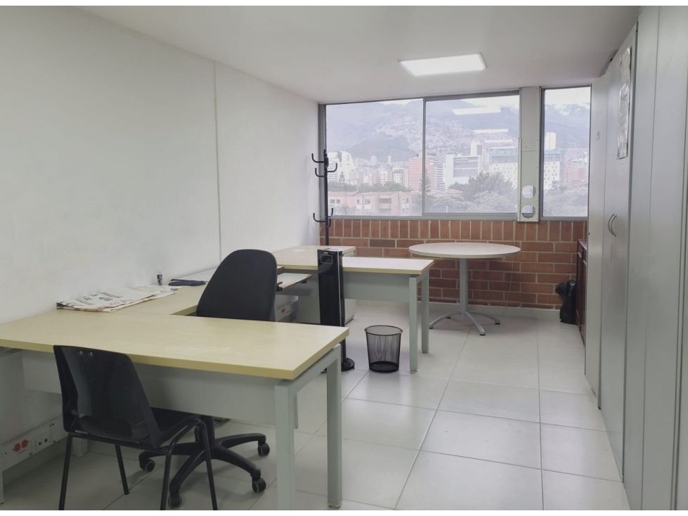 Oficina en arriendo o venta Antioquia Medellín Naranjal 71 m2 Habitaciones 0 Baños 1 Garajes 0 Precio venta $635000000 Precio arriendo $4975000