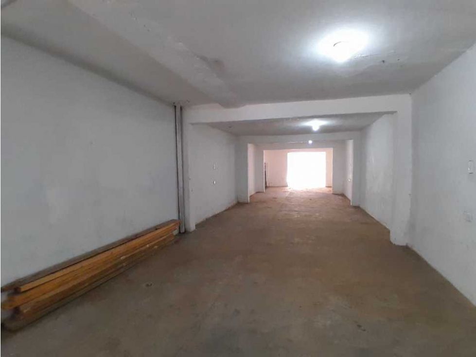 Bodega en arriendo Antioquia Medellín Naranjal 100 m2 Habitaciones 0 Baños 0 Garajes 1 Precio $3800000
