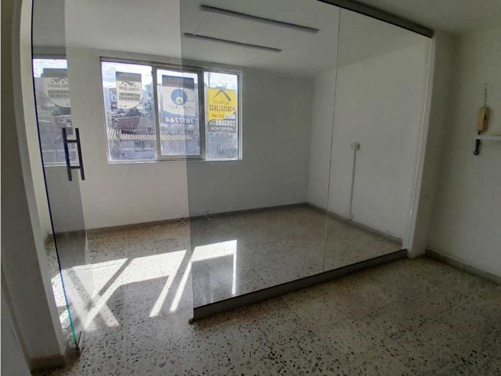 Oficina en arriendo Antioquia Medellín Lorena 42 m2 Habitaciones 0 Baños 0 Garajes 1 Precio $2300000