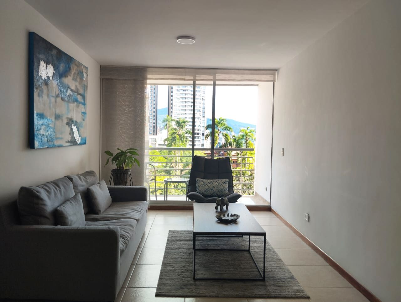 Apartamento en arriendo Antioquia Medellín Castropol 70 m2 Habitaciones 2 Baños 2 Garajes 2 Precio $5100000