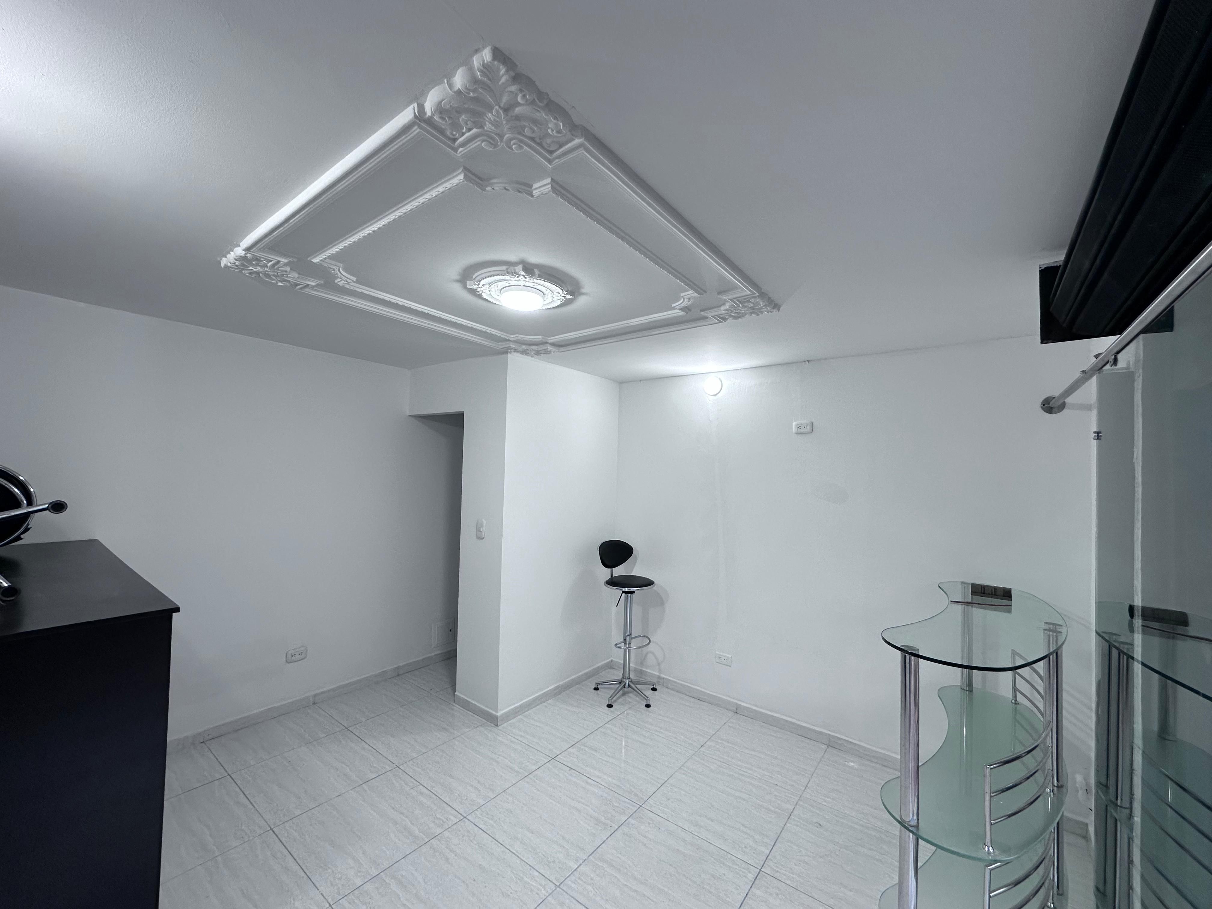 Local en arriendo Risaralda Pereira Circunvalar 18 m2 Habitaciones 0 Baños 0 Garajes 1 Precio $1600000