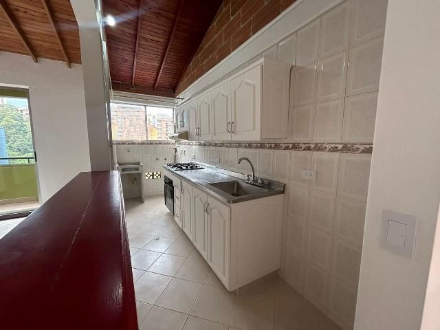 Apartamento en arriendo Antioquia Envigado La Sebastiana 63 m2 Habitaciones 3 Baños 2 Garajes 2 Precio $2100000
