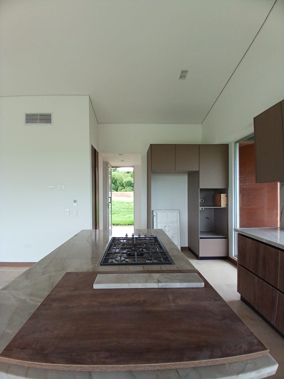 Casa Campestre en arriendo o venta Risaralda Pereira Tinajas 340 m2 Habitaciones 3 Baños 4 Garajes 4 Precio venta $2190000000 Precio arriendo $11422000