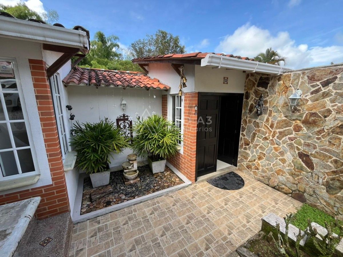 Casa en venta Risaralda Pereira Pereira 300 m2 Habitaciones 4 Baños 4 Garajes 2 Precio $1380000000
